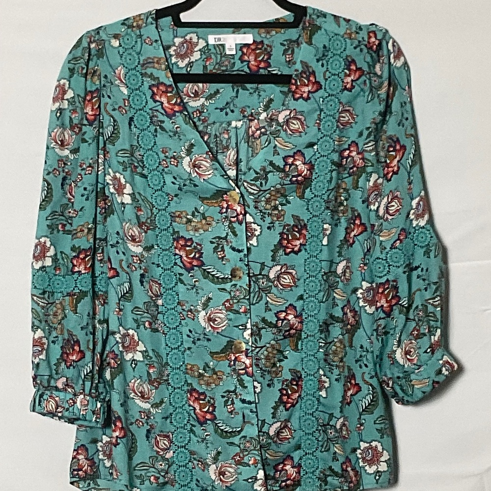 DR2  Size Small Greenish color with a floral print, Button up blouse.